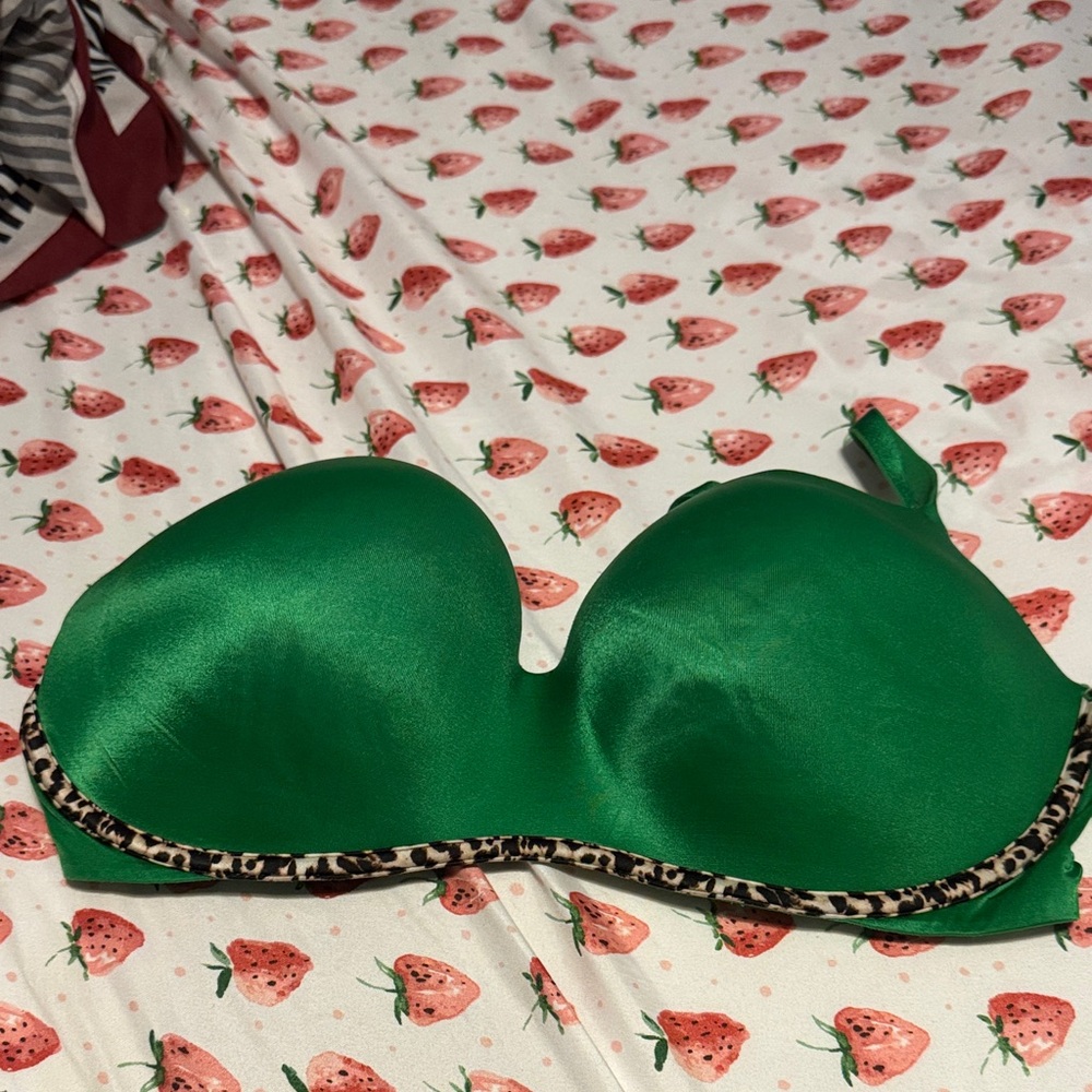 Green Strapless Push-Up Bra with Leopard Trim